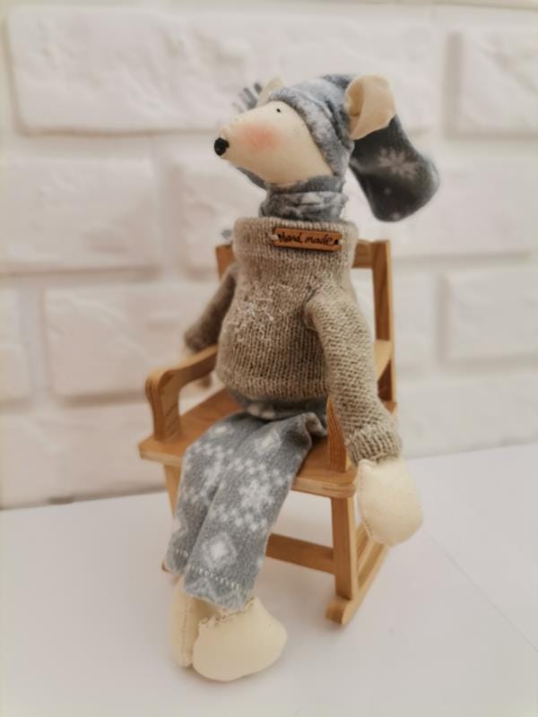 Ino Myszka w Beżowym Sweterku - obrazek 3